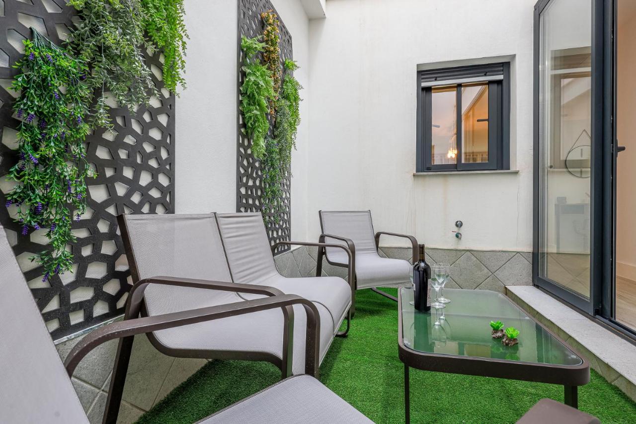 Family Suit Principal Encantos De Sevilla Екстер'єр фото