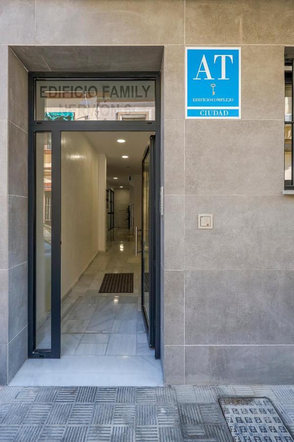 Family Suit Principal Encantos De Sevilla Екстер'єр фото